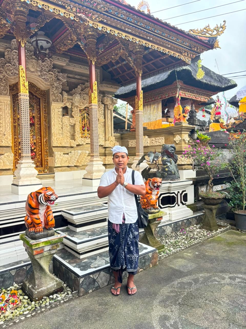 I Wayan Yudiana - Driver & Tour Guide
